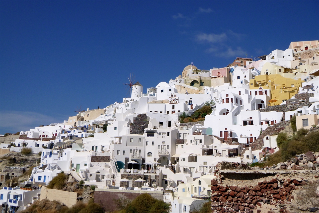 The town of Oia